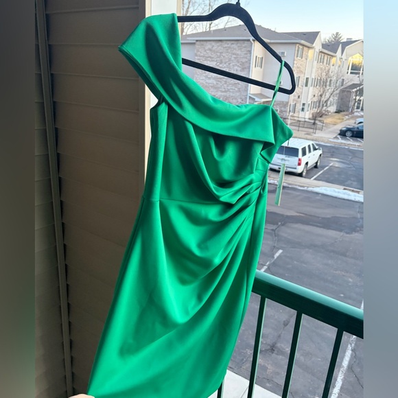 🆕🌿 Eliza J Emerald Green One-Shoulder Ruched Cocktail Dress Size 14 Party Formal - Picture 5 of 16